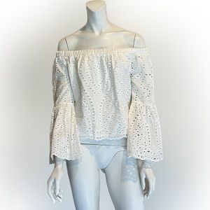 Blushing Heart White Eyelet On or Off Shoulder Blouse Fluted Trumpet Sleeve Boho